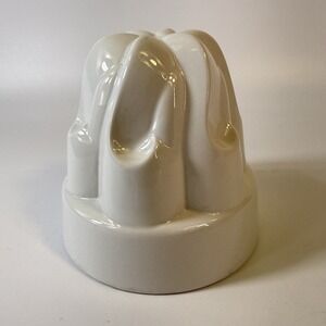 Vintage ICTC ENGLAND‎ White And Blue Ceramic Victorian Jelly Mold
